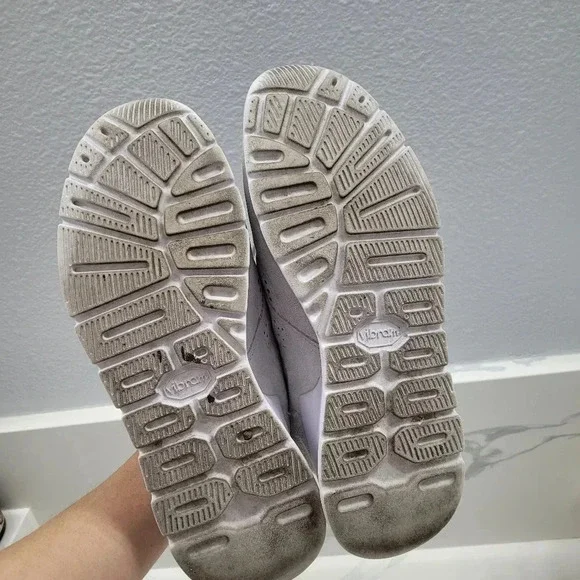 Limited Edition New Balance ML 1978HK Nubuck Suede Sneakers - Picture 12 of 15